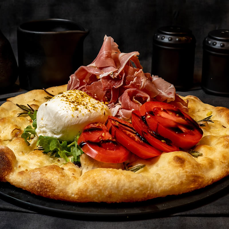 BURRATA E' PROSCIUTTO FOCACCIA